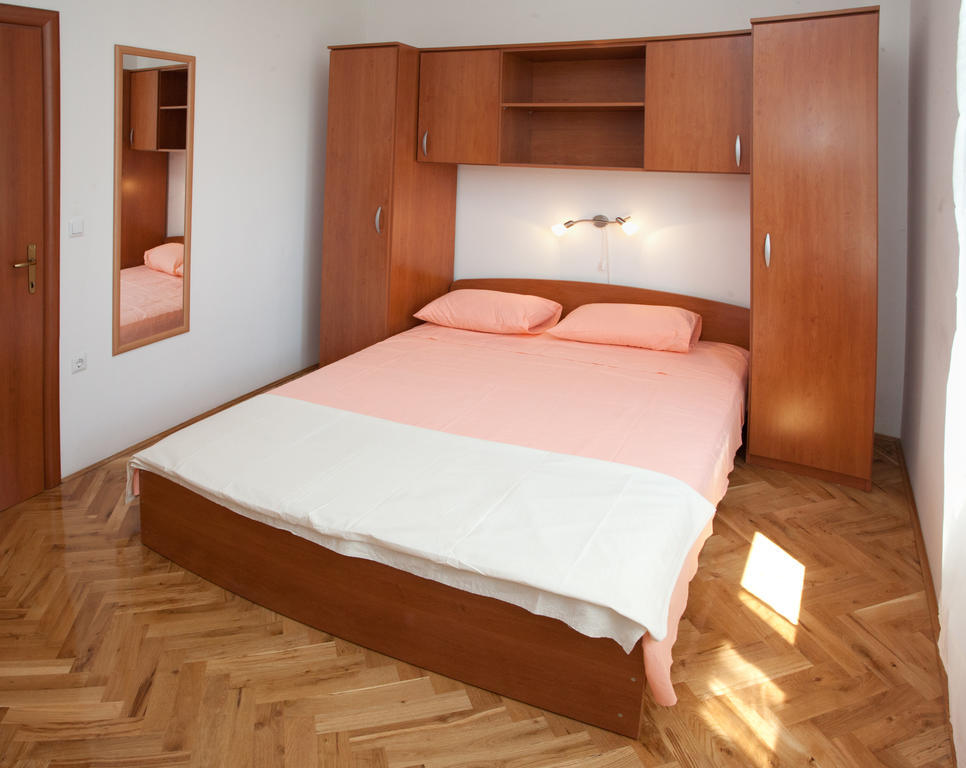 Yacht Beach Apartments Kaštela Cameră foto