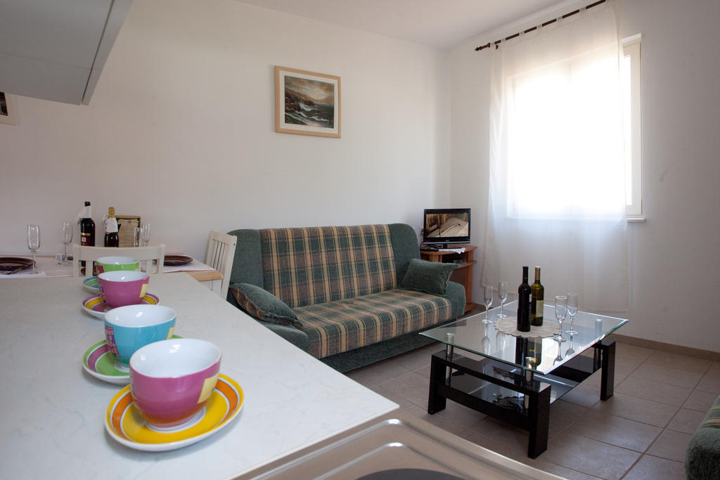 Yacht Beach Apartments Kaštela Cameră foto