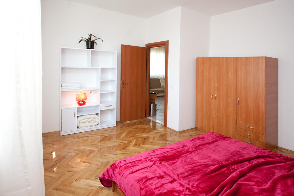 Yacht Beach Apartments Kaštela Cameră foto