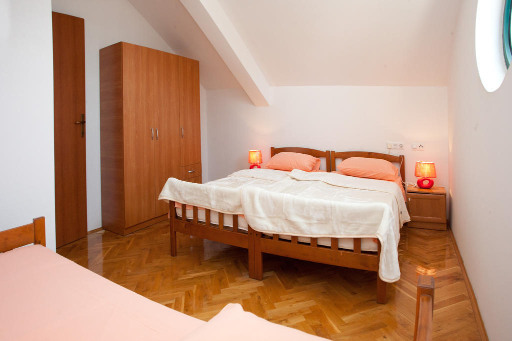 Yacht Beach Apartments Kaštela Cameră foto