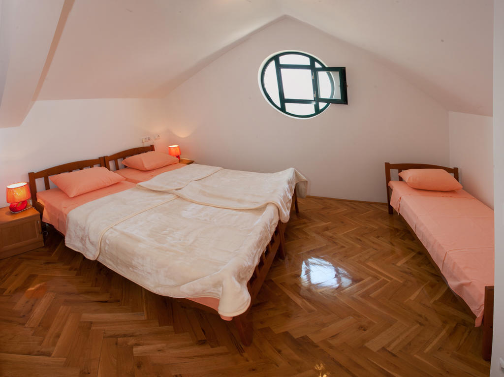 Yacht Beach Apartments Kaštela Cameră foto